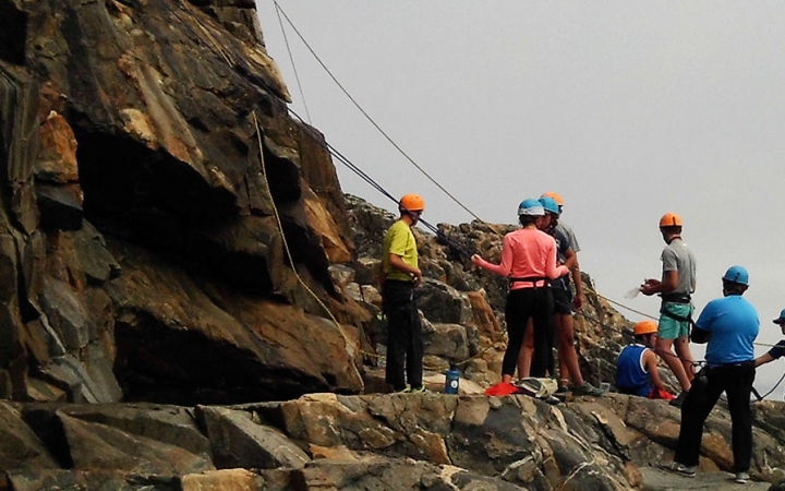 rock climbing for teens